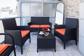 Central 2Bd Apt w Balcony by Monastiraki