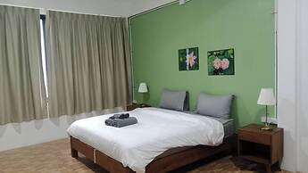 Tom Guest house