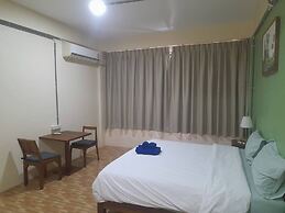 Tom Guest house