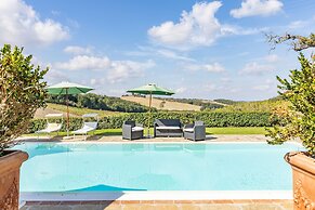 Maramaldo Gallonero Shared Pool Chianti