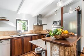 Cal Llenyater in Pollen a