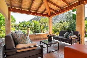 Cal Llenyater in Pollen a