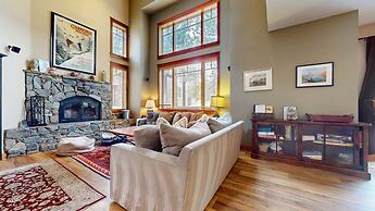 Timbers #27 4 Bedroom Townhouse by RedAwning