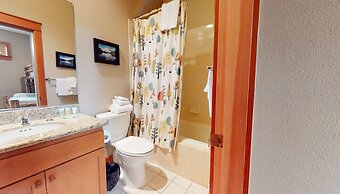 Timbers #27 4 Bedroom Townhouse by RedAwning