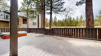 Timbers #27 4 Bedroom Townhouse by RedAwning