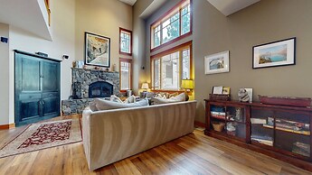 Timbers #27 4 Bedroom Townhouse by RedAwning