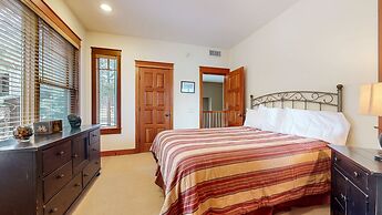 Timbers #27 4 Bedroom Townhouse by RedAwning