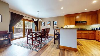 Timbers #27 4 Bedroom Townhouse by RedAwning