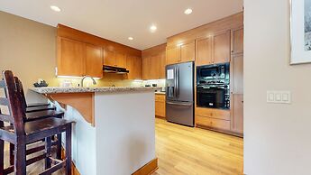 Timbers #27 4 Bedroom Townhouse by RedAwning