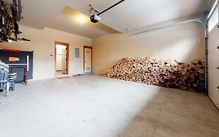 Timbers #27 4 Bedroom Townhouse by RedAwning