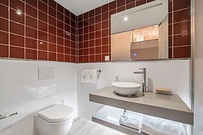 King David Suites 102 by Homie