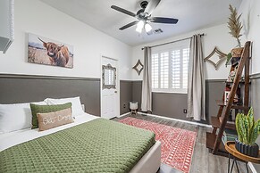Family-friendly Retreat w/ Pool - Near Westgate!