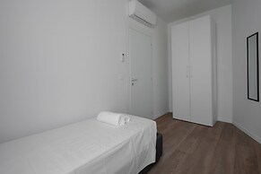 Carducci Modern Apartment 4 by Wonderful Italy