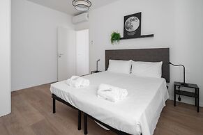 Carducci Modern Apartment 4 by Wonderful Italy