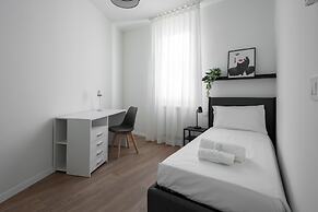 Carducci Modern Apartment 4 by Wonderful Italy