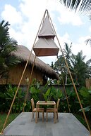 Pitu A Punggul Village Escape