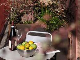 Mekano Apartment Hotel