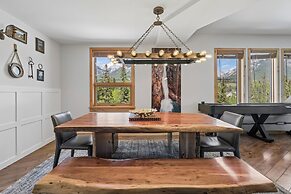 Rundle Cliffs Lodge by Canmore Premier