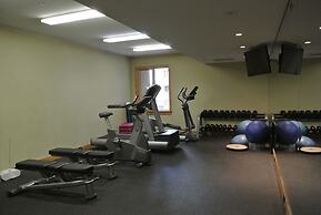 Rundle Cliffs Lodge by Canmore Premier