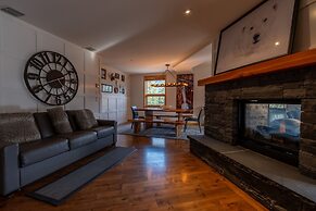 Rundle Cliffs Lodge by Canmore Premier