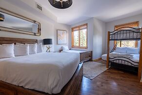 Rundle Cliffs Lodge by Canmore Premier