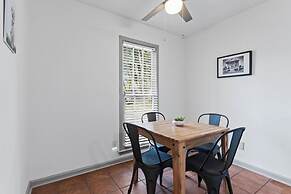 Midtown Fenced Yard  White Acres Retreat