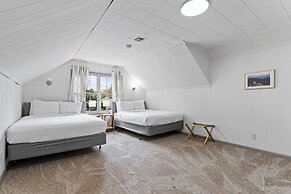 Midtown Fenced Yard  White Acres Retreat