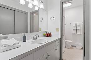 Midtown Fenced Yard  White Acres Retreat