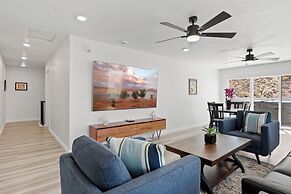 Touch of Class Stunning 5 Bdr!