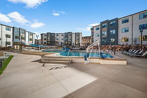 Touch of Class Stunning 5 Bdr!