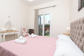 Renos House by Corfu Escapes