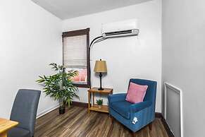 Private Pool and Renovated Home