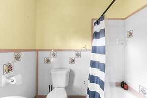 Private Pool and Renovated Home