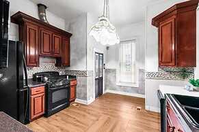 Private Pool and Renovated Home