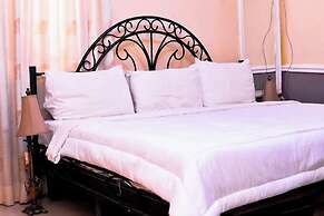 Royal Pavilion Hotel and Suites