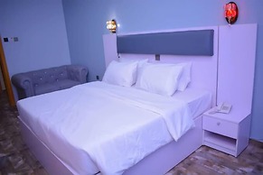 Royal Pavilion Hotel and Suites
