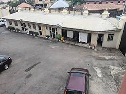 Royal Pavilion Hotel and Suites