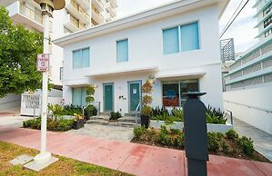 Agave on the Beach by Renzzi