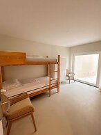 Silveira Bay Lounge Retreat
