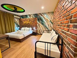 SEEDS HOTEL CHERAS MALURI