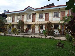 Golden Anchor- Lodge