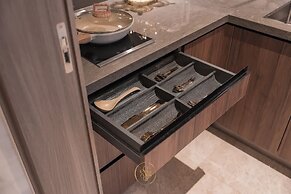 Genius Saigon - The MarQ District 1