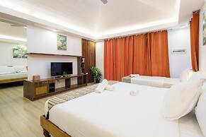 E L Westensee Resort