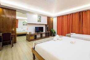 E L Westensee Resort