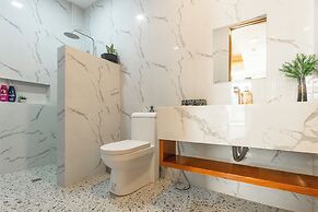 E L Westensee Resort