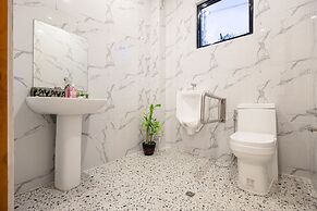 E L Westensee Resort