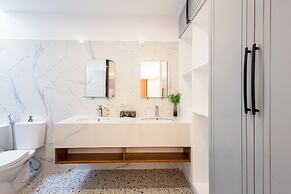 E L Westensee Resort