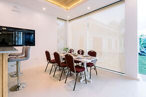 E L Westensee Resort