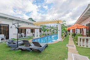 E L Westensee Resort