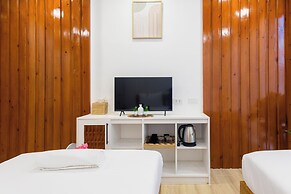 E L Westensee Resort